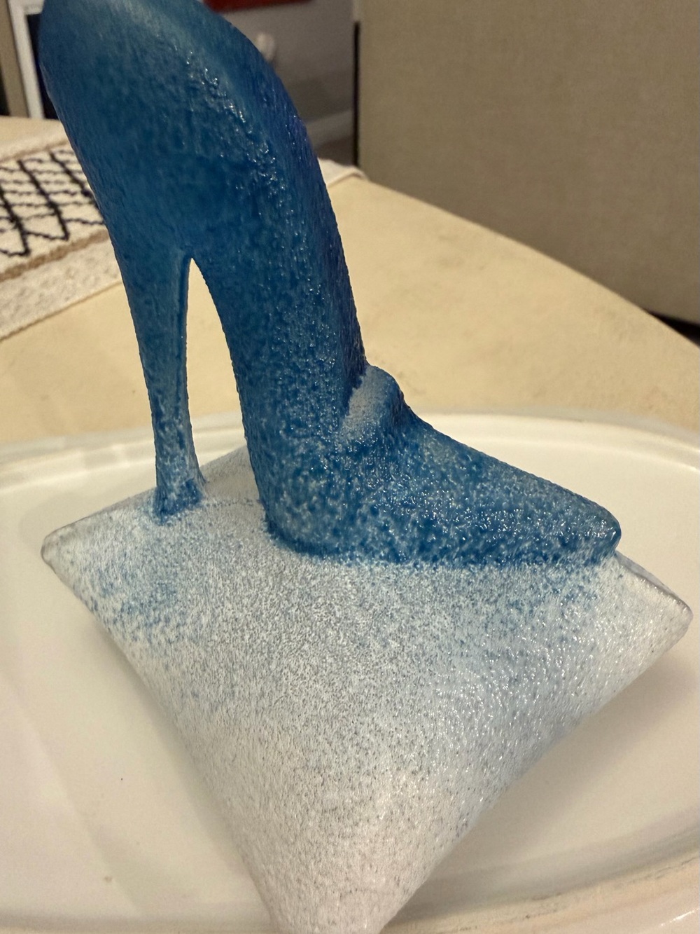 Kosta Boda Catwalk Art Glass Shoe on Pillow Figurine By Kjell Engman